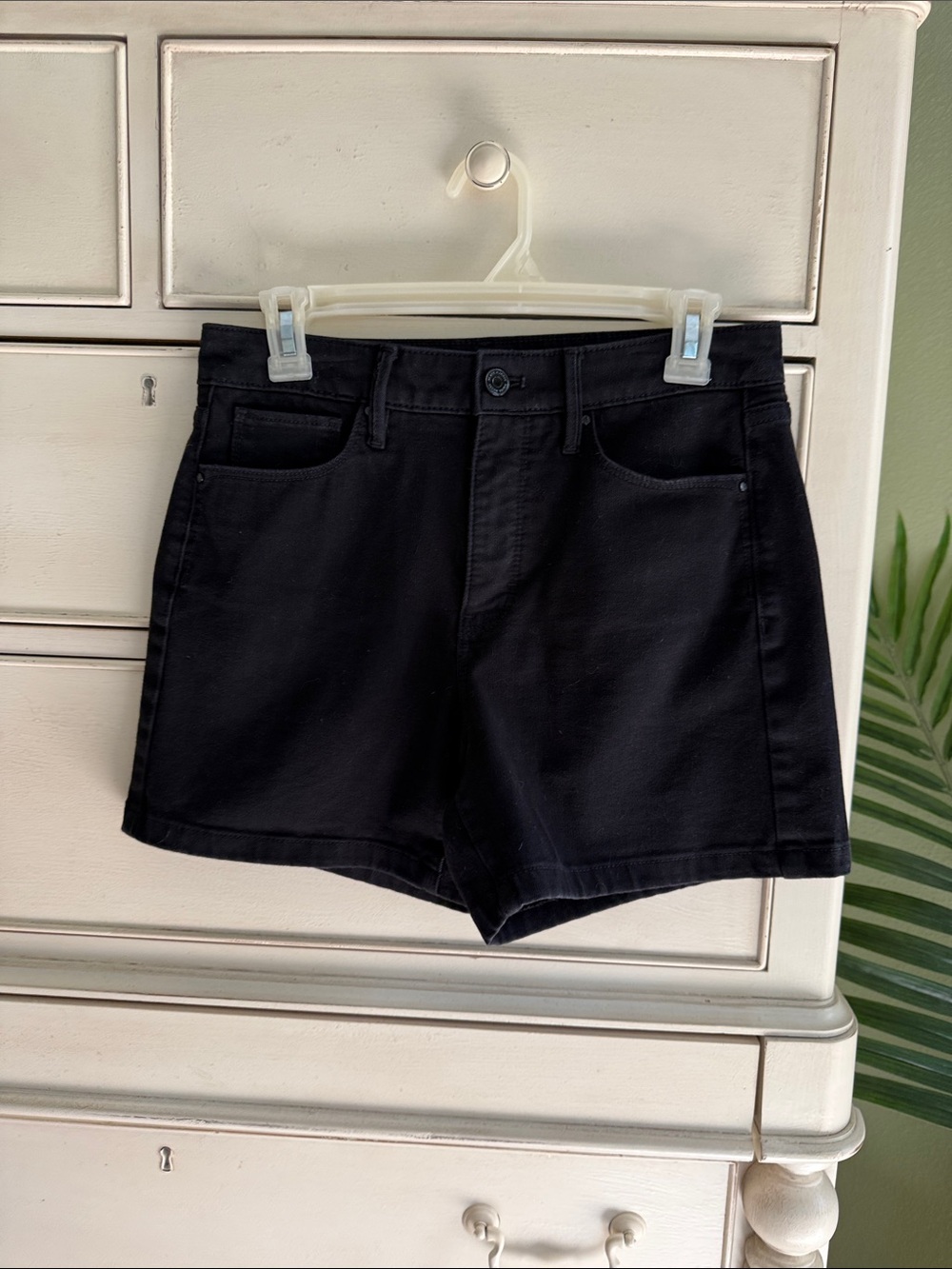 White House Black Market Black High-Rise Jean Shorts size 6